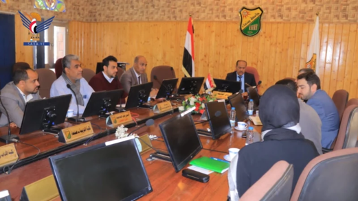 رئيس جامعة صنعاء يناقش مع وفد لجنة الصليب الأحمر مجالات التعاون