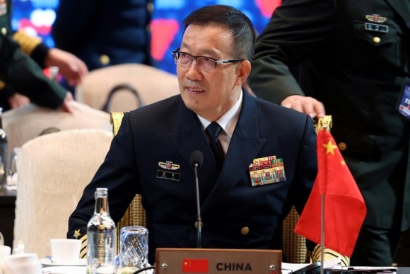 وزير الدفاع الصيني يدعو نظيره الأميركي لإرساء ثقة متبادلة بين البلدين