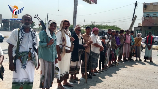 وقفة لأبناء المراوعة في الحديدة وفاءً لدماء الشهداء وتأكيد استمرار التعبئة