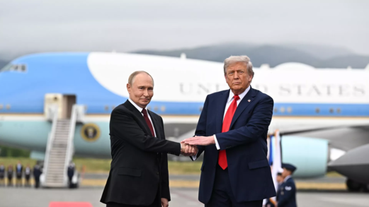 دميترييف: الحوار بين موسكو وواشنطن مستمر على أساس الاتفاقات التي تم التوصل إليها في قمة ألاسكا