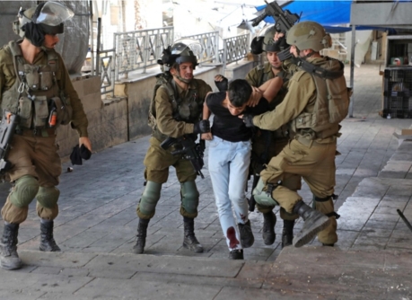 العدو الإسرائيلي يواصل انتهاكاته في فلسطين المحتلة بهدم منزل واعتقالات ومداهمات