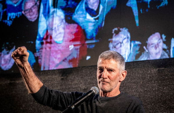 زعيم صهيوني: "إسرائيل" تستهدف المدنيين وتقتل الأطفال كـ"هواية" زعيم صهيوني: "إسرائيل" تستهدف المدنيين وتقتل الأطفال كـ"هواية"