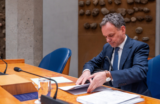 هولندا ..وزير الخارجية يستقيل من منصبه بعد جدل بشأن العقوبات على "إسرائيل" 