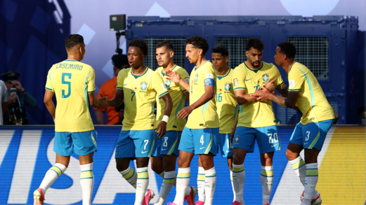فينيسيوس أبدع بثنائية.. البرازيل تسحق اسكتلندا بثلاثة أهداف في كأس العالم