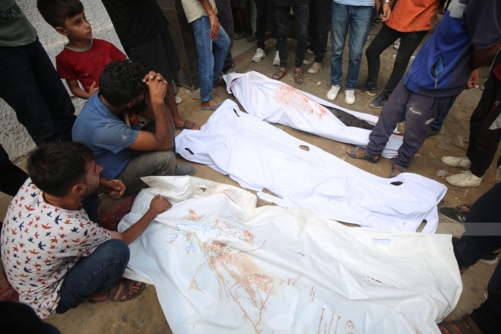 استشهاد 3 فلسطينيين بينهم طفلة جرّاء قصف العدو الإسرائيلي مدينة غزة