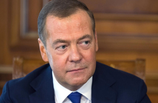 مدفيديف يرد على تهديدات زيلينسكي: أسلحتنا قادرة على تجاوز الملاجئ