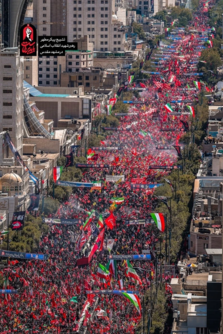 ملايين الإيرانيين يشيعون الشهيد علي خامنئي إلى مثواه الأخير بمدينة مشهد