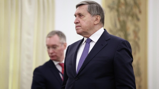 أوشاكوف: تعديلات كييف وبروكسل على "الخطة الأمريكية" لا تقرب الاتفاق