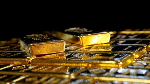انخفاض الذهب وسط حذر المستثمرين قبيل بيانات أمريكية