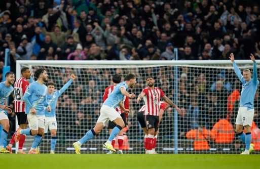 مانشستر سيتي يقسو على ضيفه سندرلاند بثلاثية نظيفة بالدوري الإنجليزي