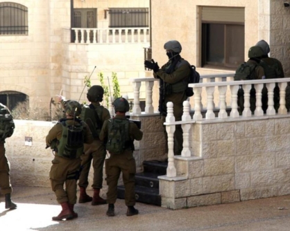 العدو الإسرائيلي يستولي على منزل في ترمسعيا ويحوله لثكنة عسكرية