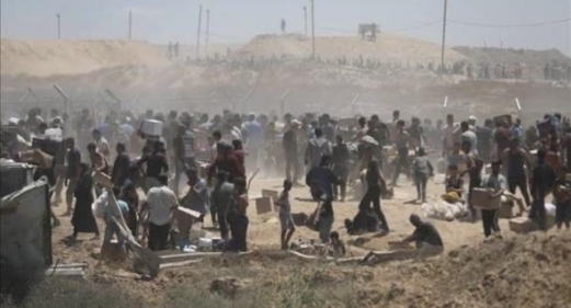 استشهاد 7 فلسطينيين وإصابة آخرين من منتظري المساعدات جنوبي قطاع غزة