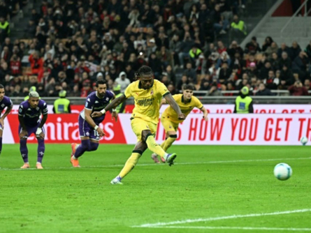 افتتاح الجولة الثامنة للدوري الإيطالي بمواجهة ميلان مع بيسا