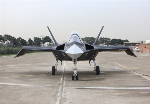 إيران.. مُسيّرة "قاهر" تجري اختبارات الطيران وازاحة الستار قريباً عن مروحية قتالية