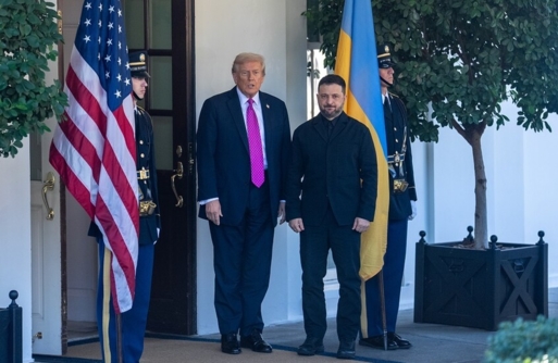 "رويترز": ترامب تحدث عن ضمانات أمنية لروسيا وأوكرانيا خلال اجتماعه مع زيلينسكي