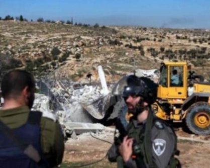 العدو الإسرائيلي يردم بئرين للمياه في بيت دجن وبيت فوريك شرق نابلس ويستولي على مضخة