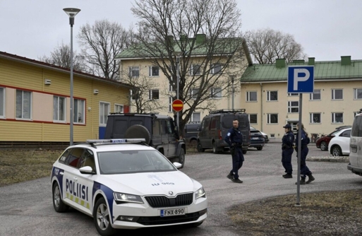 تعرض عدد من الأشخاص للطعن بالقرب من مركز تسوق في فنلندا