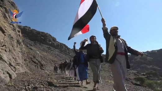 صنعاء.. مسير ووقفة مسلحة لخريجي دورات "طوفان الأقصى" في الحيمة الداخلية