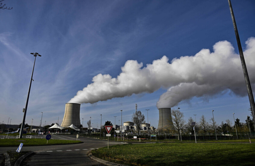 فرنسا تغلق إحدى محطات الطاقة النووية بسبب موجة الحر الشديدة