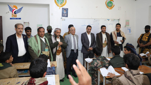 رئيس الوزراء يزور مدرسة شهيد القرآن بجامع الفردوس بأمانة العاصمة