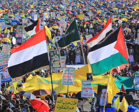 العَلَم اليمني: توأم العلم الفلسطيني في معاداة الصهيونية وآل سعود