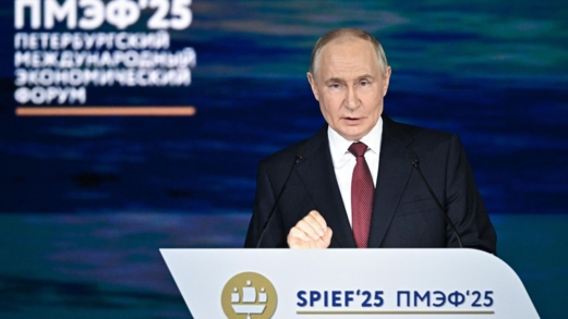  بوتين: على أوكرانيا الاعتراف بنتائج الاستفتاء في دونباس