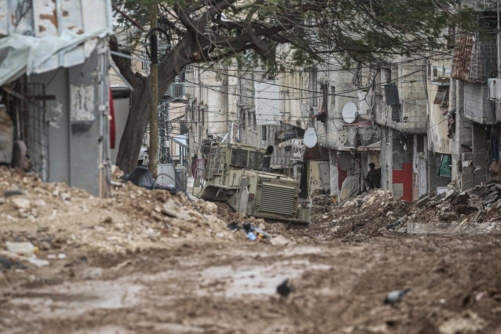 العدو الصهيوني يواصل عدوانه على مدينة طولكرم ومخيميها بالضفة الغربية