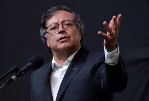 الرئيس الكولومبي: يجب تقديم قتلة أطفال غزة إلى المحاكمة قبل أن تنحدر الإنسانية إلى الهمجية