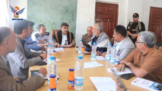   مناقشة آلية استئناف إزالة العشوائيات ومسببات الازدحام في أمانة العاصمة