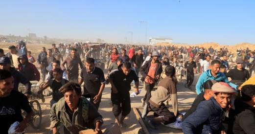 استشهاد 3 فلسطينيين وإصابة 7 برصاص صهيوني قرب نقطة توزيع مساعدات وسط قطاع غزة