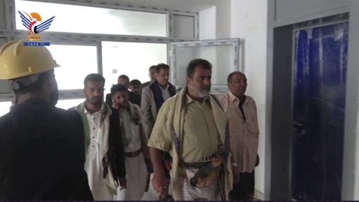 محافظ البيضاء يتفقد سير العمل بمشروع تأهيل وصيانة المركز والعيادة البيطرية