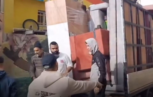 سلطات العدو الصهيوني تجبر ثلاث عائلات مقدسية على إخلاء منازلها في سلوان