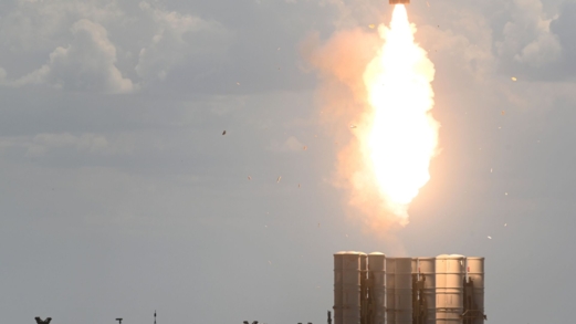 القوات الروسية تدمر 77 طائرة أوكرانية مسيرة خلال الليلة الماضية