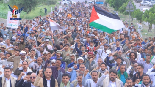 تعز.. 98 مسيرة حاشدة تحت شعار "الحصار بالحصار.. والتصعيد بالتصعيد"
