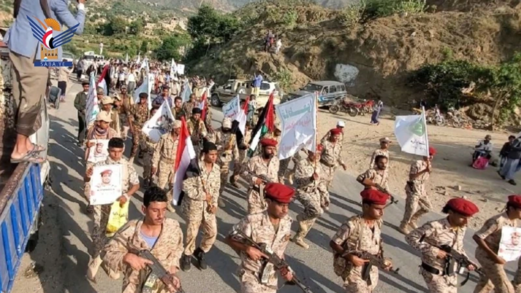 عرض شعبي لقوات التعبئة في أفلح اليمن بمحافظة حجة