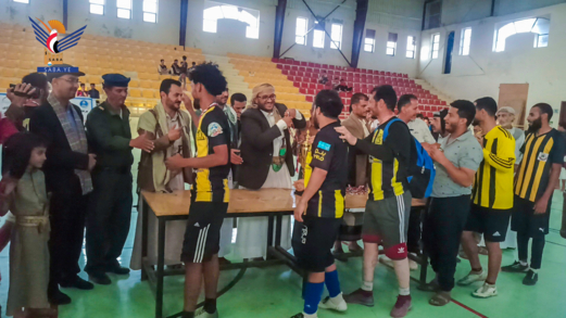 المساوى يُكرم فريقي الدلالي والسهام بفوزهما بلقب الدوري الرمضاني للقدم بتعز