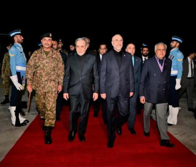 مصدر إيراني: أمريكا وافقت على إطلاق أصول إيرانية مجمّدة ووفدنا يبحث ضمانات التنفيذ