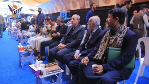 مسؤولون وقيادات يقدّمون واجب العزاء في استشهاد قائد الثورة الإسلامية بالسفارة الإيرانية في صنعاء