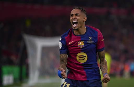 رافينيا يجرد ميسي من رقمه الأوروبي التاريخي مع برشلونة ويهدد عرش رونالدو