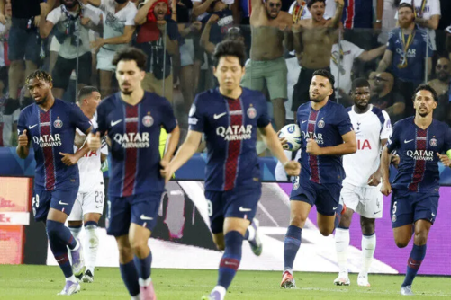باريس سان جيرمان يوقع عقداً احترافياً مع اللاعب التونسي آدم العياري