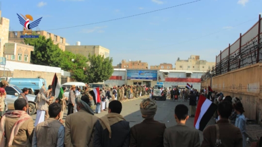  وقفات شعبية في أمانة العاصمة نصرة لغزة واحتفاءً بثورة 21 سبتمبر