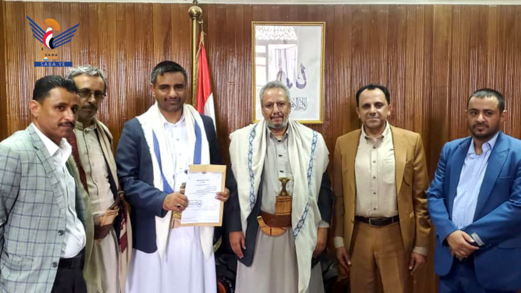 مكافحة الفساد تتسلم اقرار رئيس مؤسسة موانئ البحر الأحمر