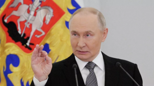 "بوتين" يتعهد بمواصلة العملية العسكرية حتى حسم أهدافها ويؤكد: دونباس أرض روسية تاريخيًا