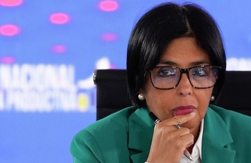 الرئاسة الفنزويلية تنفي زيارة الرئيسة بالوكالة لواشنطن