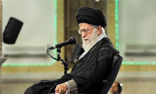 السيد الخامنئي: الدفاع المقدس لمدة ثماني سنوات كان اختبارا مشرفا للشعب الايراني