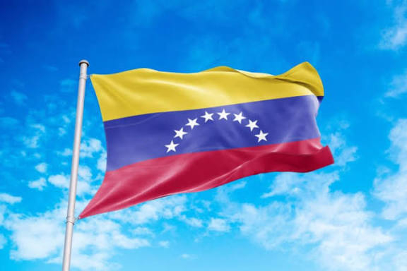 كراكاس: التحذير الأمني الأمريكي بشأن فنزويلا يستند إلى روايات غير موجودة