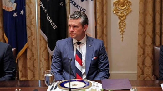 وزير الحرب الأمريكي: ضرباتنا على زوارق المخدرات قانونية