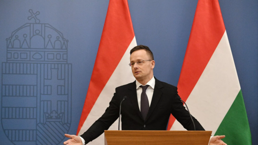 وزير خارجية المجر يدعو لوقف تمويل كييف بسبب الفساد