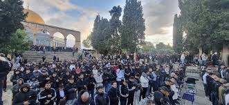 أكثر من 60 ألف مصلٍ فلسطيني يؤدون صلاة عيد الفطر في الأقصى