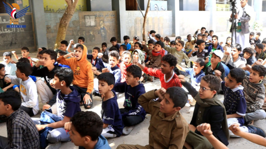 وزير الزراعة يتفقد الدورات الصيفية في مديرية التحرير بأمانة العاصمة